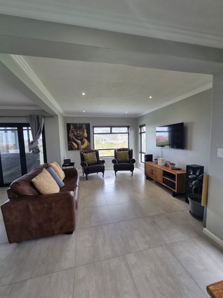 2 Bedroom Property for Sale in Kidds Beach Eastern Cape
